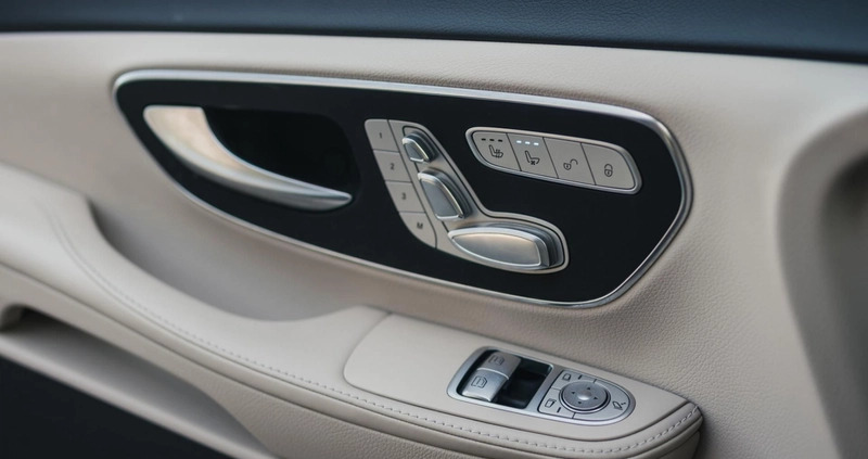 Mercedes-Benz Klasa V cena 339989 przebieg: 71388, rok produkcji 2021 z Tarnowskie Góry małe 781